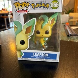 Funko Pop! Pokémon Leafeon Figure - Green and Yellow